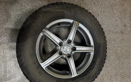 Mitsubishi Outlander III рестайлинг 3, 2017 год, 2 220 000 рублей, 10 фотография