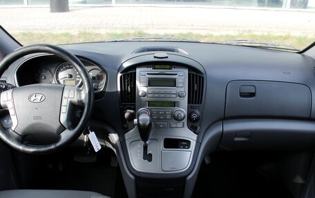 Hyundai Grand Starex Grand Starex I рестайлинг 2, 2012 год, 1 580 000 рублей, 9 фотография