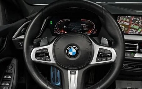 BMW 1 серия, 2022 год, 2 200 000 рублей, 6 фотография