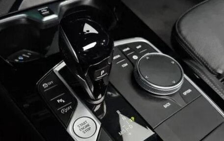 BMW 1 серия, 2022 год, 2 200 000 рублей, 13 фотография