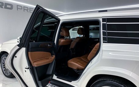 Mercedes-Benz GLS, 2018 год, 4 400 000 рублей, 28 фотография