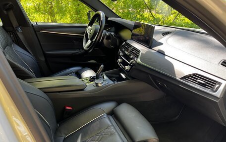 BMW 5 серия, 2020 год, 5 800 000 рублей, 21 фотография