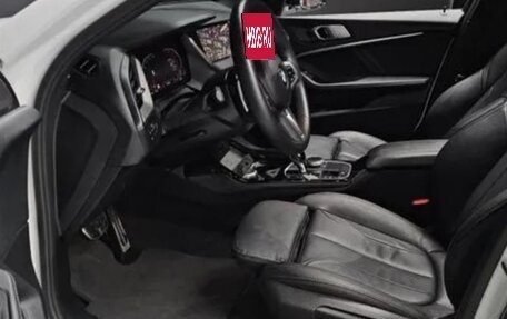 BMW 1 серия, 2022 год, 2 210 000 рублей, 5 фотография