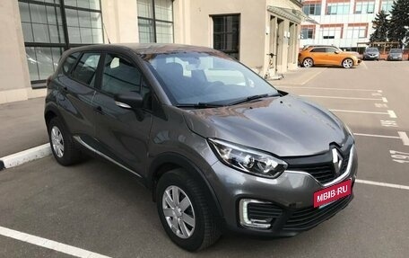 Renault Kaptur I рестайлинг, 2017 год, 673 000 рублей, 3 фотография