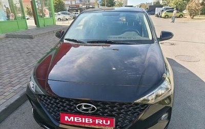 Hyundai Solaris II рестайлинг, 2021 год, 1 200 000 рублей, 1 фотография