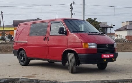Volkswagen Transporter T4, 1990 год, 650 000 рублей, 1 фотография