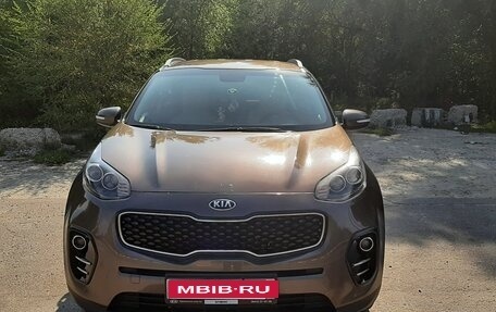 KIA Sportage IV рестайлинг, 2018 год, 2 300 000 рублей, 1 фотография