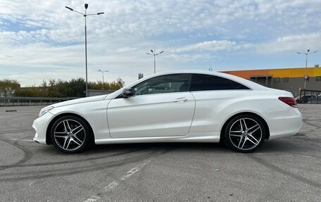 Mercedes-Benz E-Класс, 2015 год, 2 420 000 рублей, 3 фотография