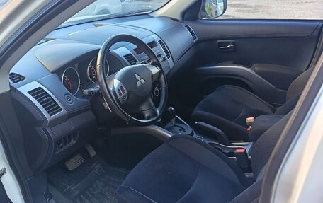 Mitsubishi Outlander III рестайлинг 3, 2012 год, 1 600 000 рублей, 4 фотография