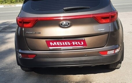 KIA Sportage IV рестайлинг, 2018 год, 2 300 000 рублей, 4 фотография