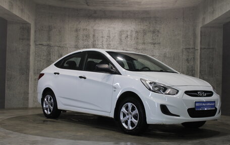Hyundai Solaris II рестайлинг, 2013 год, 759 000 рублей, 3 фотография