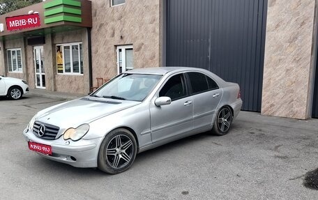 Mercedes-Benz C-Класс, 2001 год, 290 000 рублей, 1 фотография