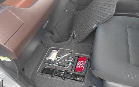 Toyota Roomy I, 2019 год, 1 430 000 рублей, 34 фотография