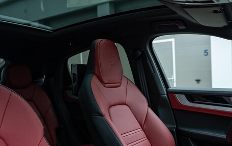 Porsche Cayenne III, 2024 год, 21 290 000 рублей, 10 фотография