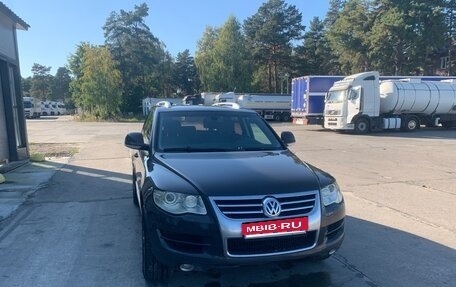 Volkswagen Touareg III, 2008 год, 1 100 000 рублей, 1 фотография
