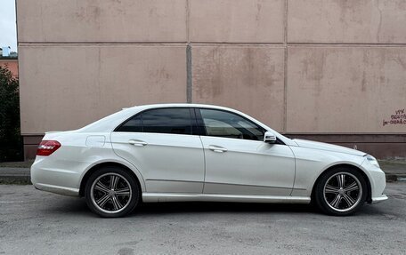Mercedes-Benz E-Класс, 2009 год, 1 500 000 рублей, 4 фотография