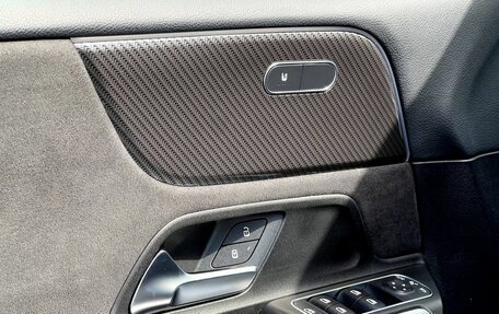 Mercedes-Benz GLB, 2020 год, 3 200 000 рублей, 22 фотография
