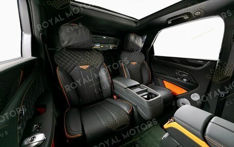 Bentley Bentayga I, 2025 год, 42 800 000 рублей, 24 фотография