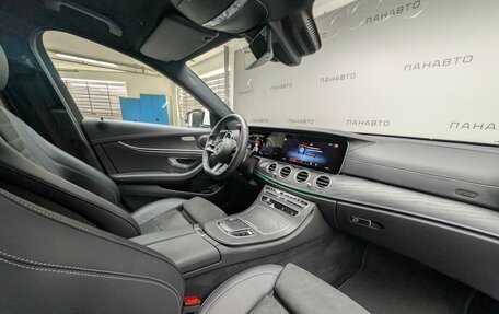 Mercedes-Benz E-Класс, 2022 год, 5 357 000 рублей, 2 фотография