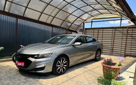 Chevrolet Malibu IX, 2023 год, 2 100 000 рублей, 1 фотография