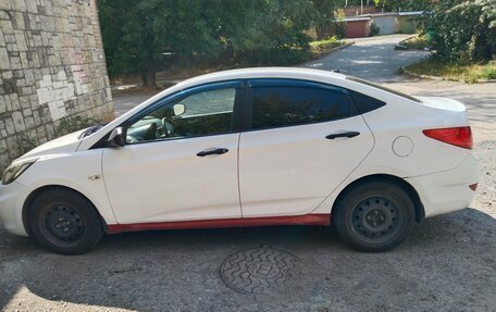 Hyundai Solaris II рестайлинг, 2013 год, 460 000 рублей, 4 фотография