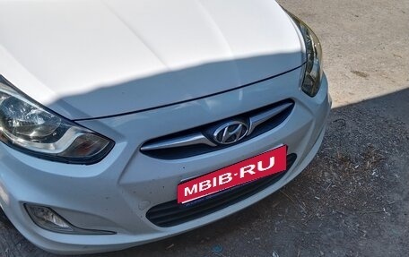 Hyundai Solaris II рестайлинг, 2013 год, 460 000 рублей, 3 фотография