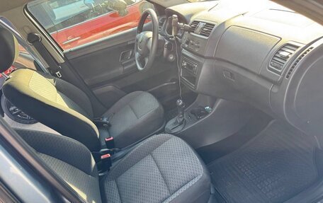 Skoda Fabia II, 2011 год, 890 000 рублей, 10 фотография