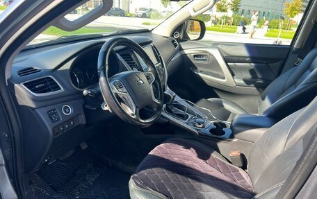 Mitsubishi Pajero Sport III рестайлинг, 2017 год, 2 850 000 рублей, 5 фотография