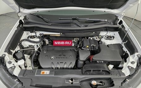 Mitsubishi Outlander III рестайлинг 3, 2020 год, 1 995 000 рублей, 17 фотография