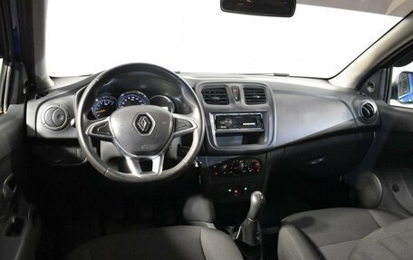 Renault Logan II, 2019 год, 800 000 рублей, 6 фотография