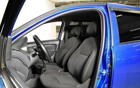 Renault Logan II, 2019 год, 800 000 рублей, 10 фотография