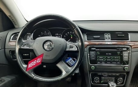 Skoda Superb III рестайлинг, 2013 год, 1 190 000 рублей, 18 фотография