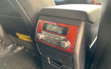 Toyota Highlander III, 2011 год, 1 685 000 рублей, 12 фотография