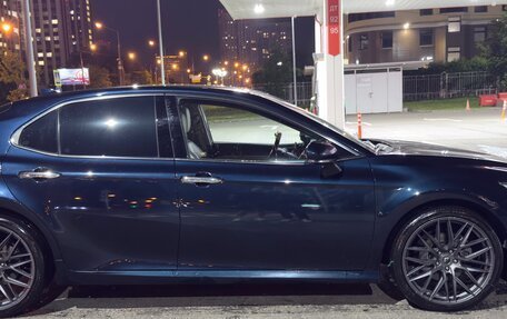 Toyota Camry, 2020 год, 3 700 000 рублей, 6 фотография