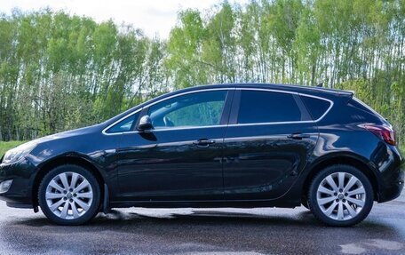 Opel Astra J, 2010 год, 600 000 рублей, 2 фотография