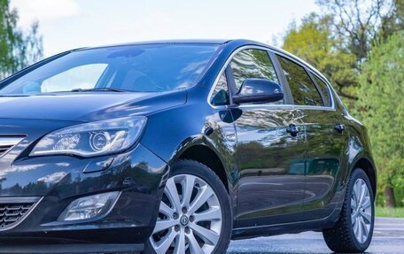 Opel Astra J, 2010 год, 600 000 рублей, 22 фотография