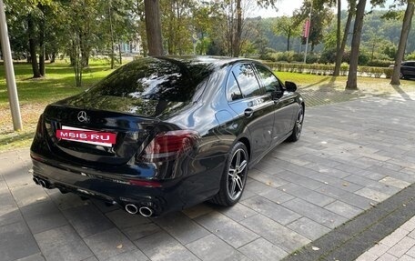 Mercedes-Benz E-Класс, 2019 год, 2 950 000 рублей, 4 фотография