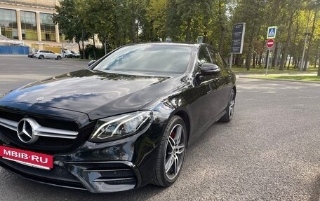 Mercedes-Benz E-Класс, 2019 год, 2 950 000 рублей, 10 фотография