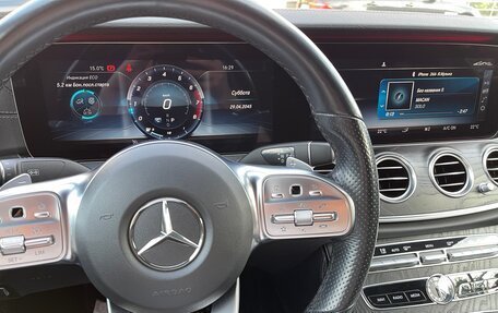Mercedes-Benz E-Класс, 2019 год, 2 950 000 рублей, 26 фотография