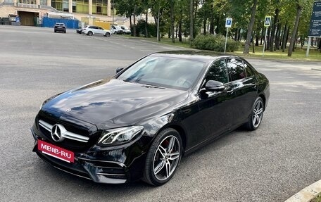 Mercedes-Benz E-Класс, 2019 год, 2 950 000 рублей, 13 фотография