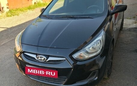 Hyundai Solaris II рестайлинг, 2011 год, 450 000 рублей, 2 фотография