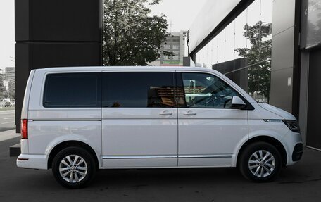 Volkswagen Caravelle T6 рестайлинг, 2021 год, 4 600 000 рублей, 4 фотография