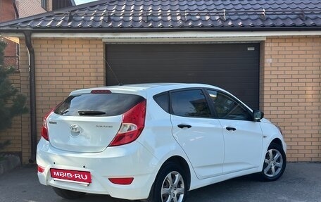 Hyundai Solaris II рестайлинг, 2014 год, 650 000 рублей, 3 фотография