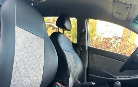 Hyundai Solaris II рестайлинг, 2014 год, 650 000 рублей, 12 фотография