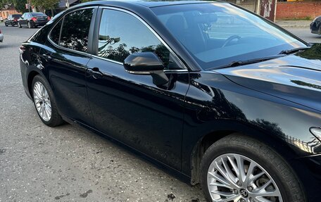 Toyota Camry, 2020 год, 2 700 000 рублей, 6 фотография