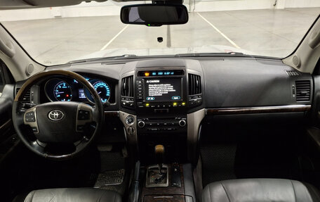 Toyota Land Cruiser 200, 2008 год, 2 300 000 рублей, 18 фотография