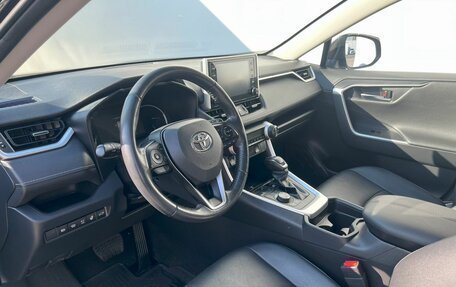 Toyota RAV4, 2021 год, 3 200 000 рублей, 23 фотография