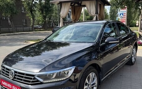 Volkswagen Passat B8 рестайлинг, 2017 год, 2 100 000 рублей, 5 фотография