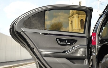 Mercedes-Benz S-Класс, 2020 год, 20 000 000 рублей, 28 фотография