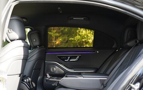 Mercedes-Benz S-Класс, 2020 год, 20 000 000 рублей, 34 фотография